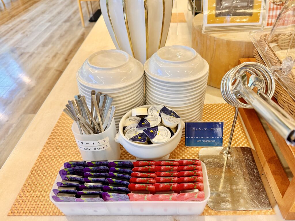 ドーミーインEXPRESS富士山御殿場 朝食 パンコーナー