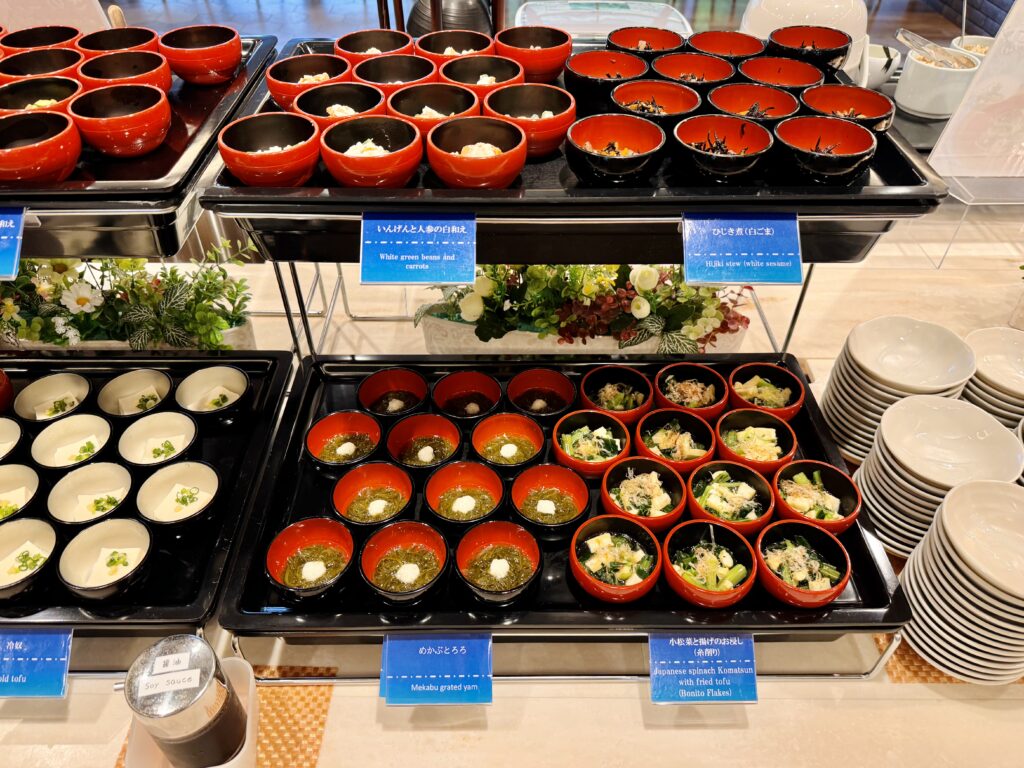 ドーミーインEXPRESS富士山御殿場 朝食の味めぐり小鉢横丁