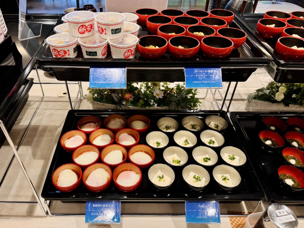 ドーミーインEXPRESS富士山御殿場 朝食の味めぐり小鉢横丁