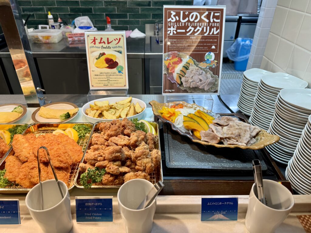 ドーミーイン御殿場のご当地朝食のふじのくにポークグリル