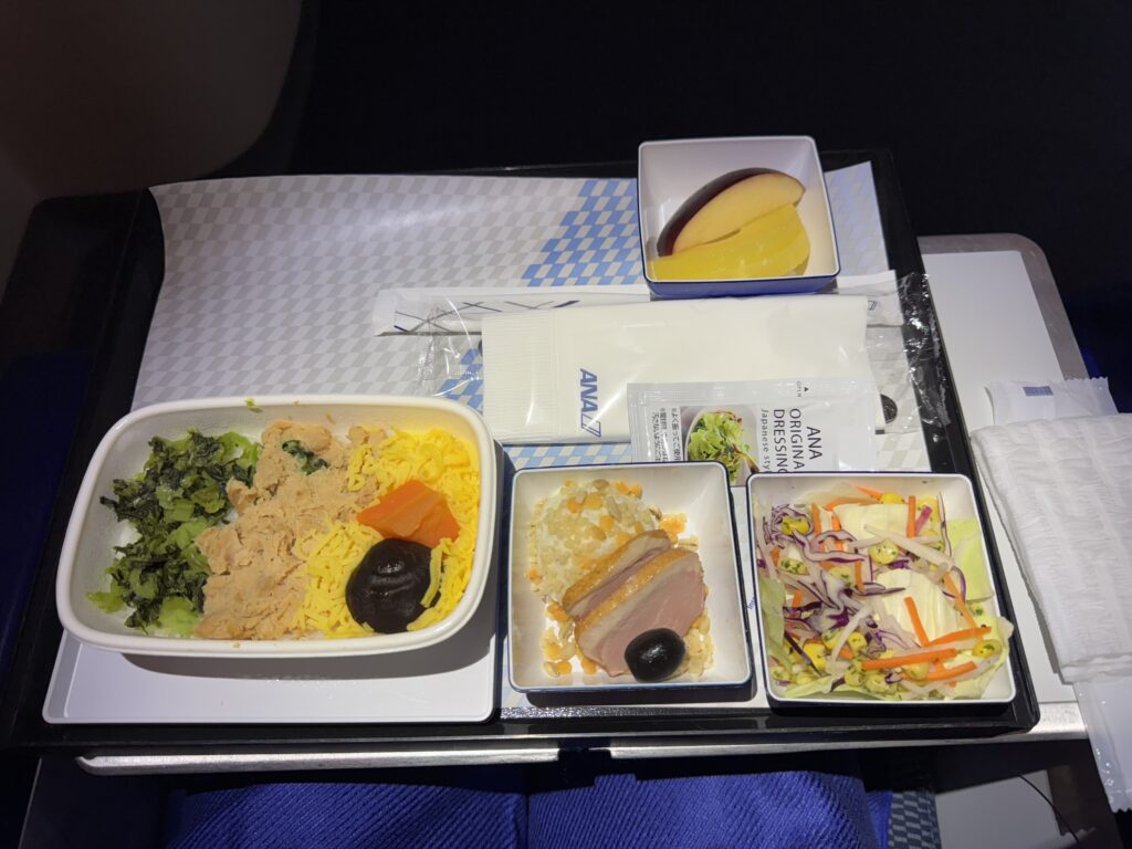 羽田からバンコクへ向かうANA深夜便の朝食