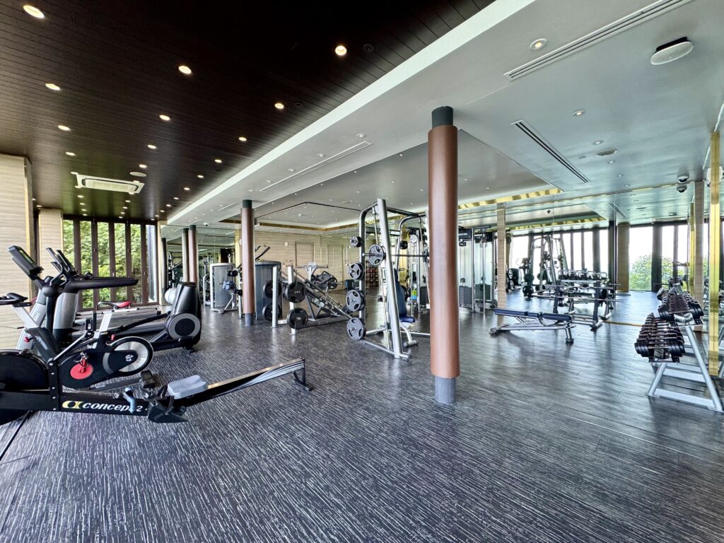 コンラッドコサムイ フィットネスセンターにある機器