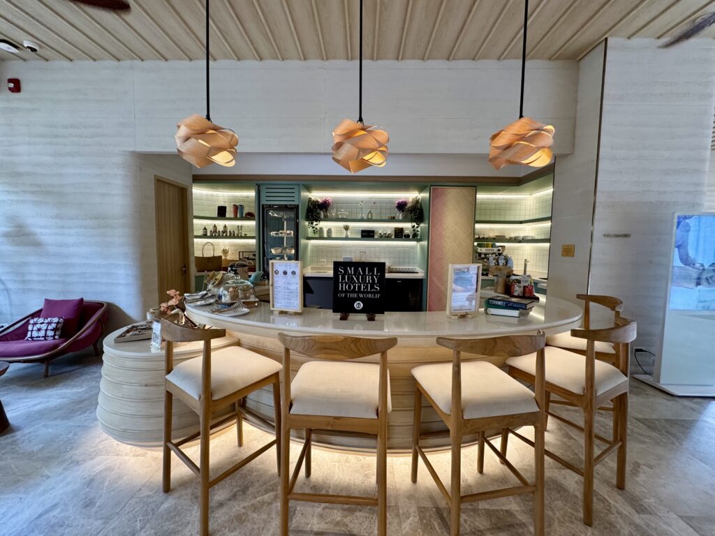 マラスカサムイのカフェカウンター