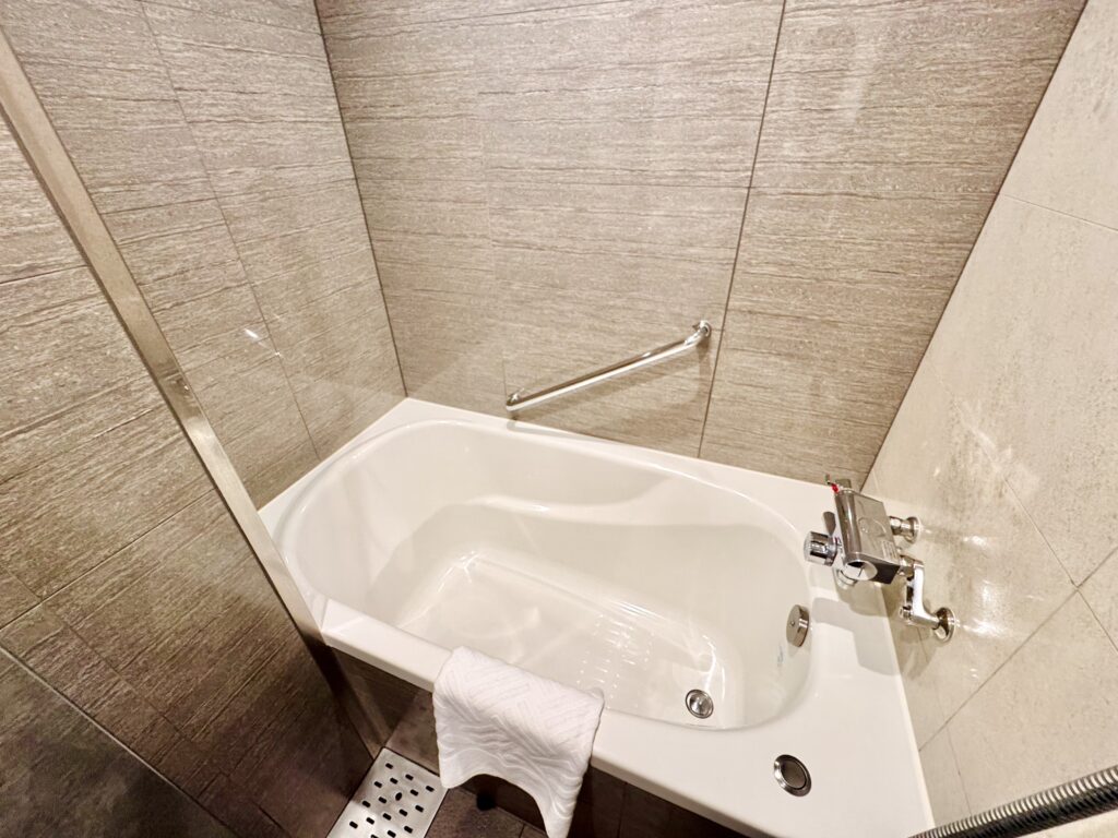 ダブルツリーbyヒルトン東京有明 デラックスルーム バスタブ