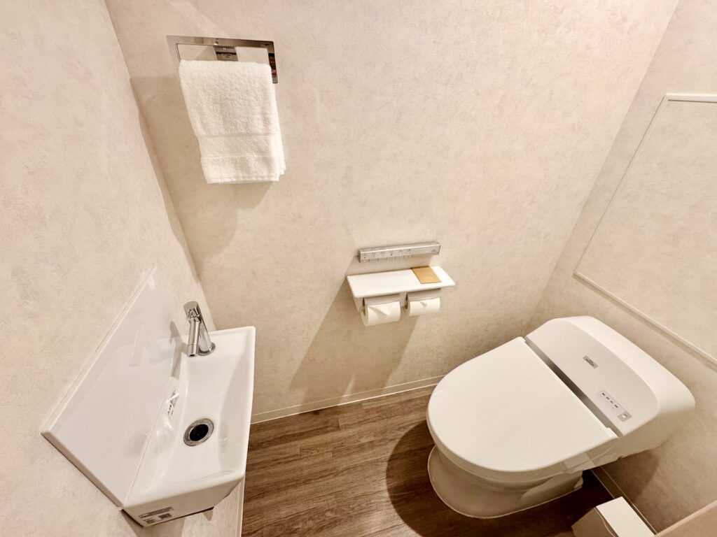 ダブルツリーbyヒルトン東京有明 デラックスルーム トイレ