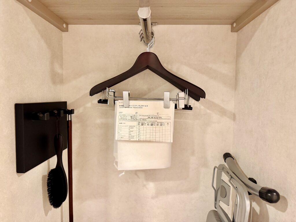 ダブルツリーbyヒルトン東京有明 客室のクローゼット備品