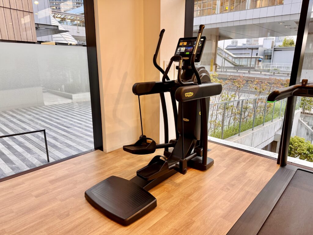 ダブルツリーbyヒルトン東京有明 フィットネスジムの様子