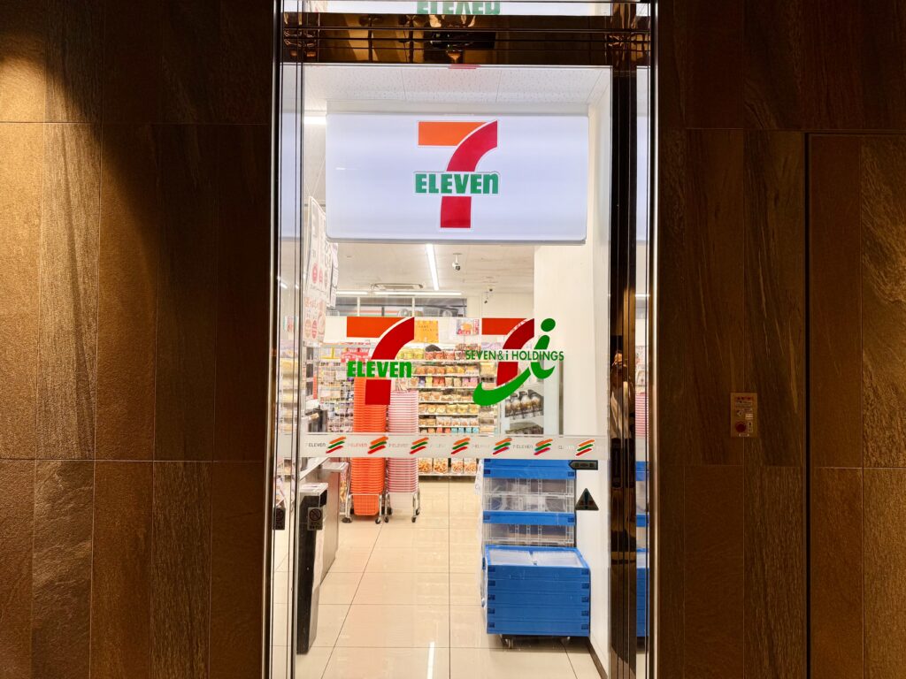 ダブルツリーbyヒルトン東京有明 1Fには直通のセブンイレブンあり