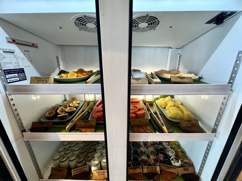 コンラッドコサムイの朝食にあるフルーツ