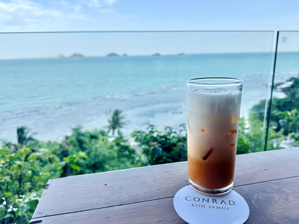 コンラッドコサムイの朝食で飲んだタイティー