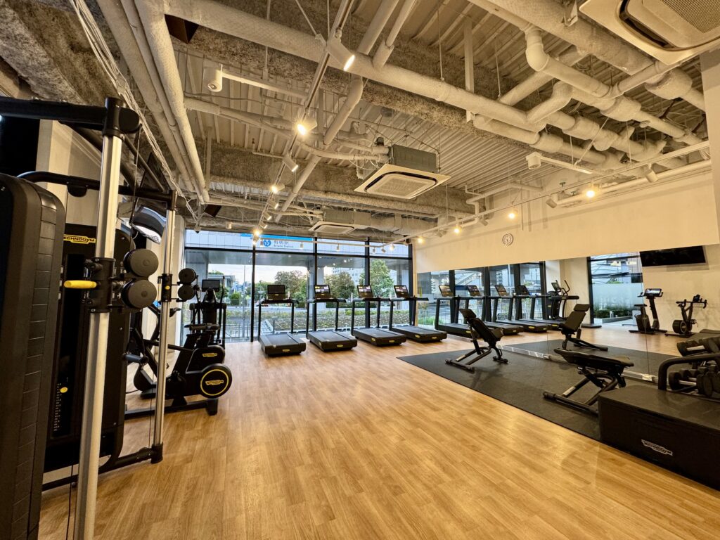 ダブルツリーbyヒルトン東京有明のフィットネスジムの様子