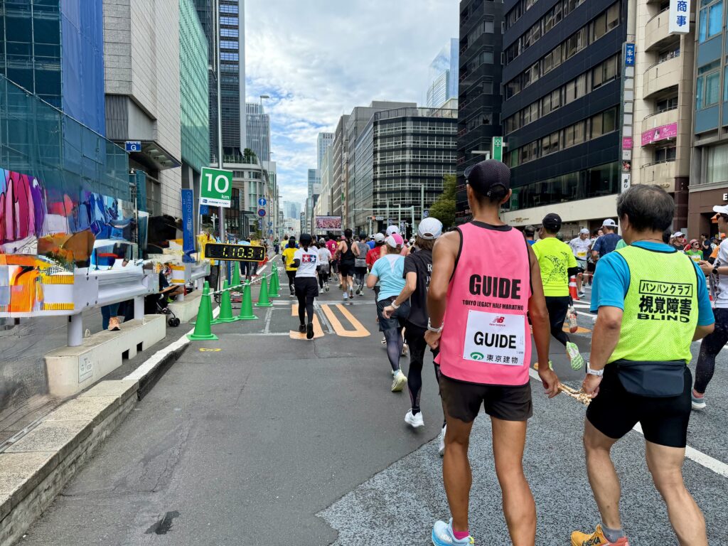 東京レガシーハーフマラソン2025 10km地点