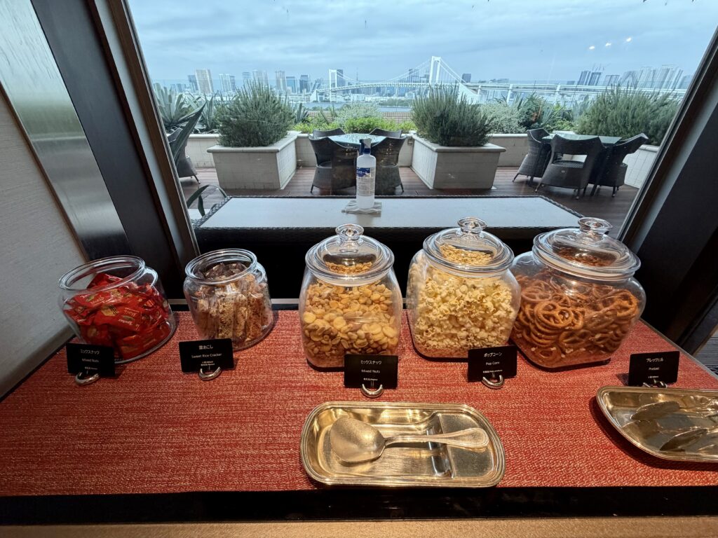 ヒルトン東京お台場 エグゼクティブラウンジ スナック