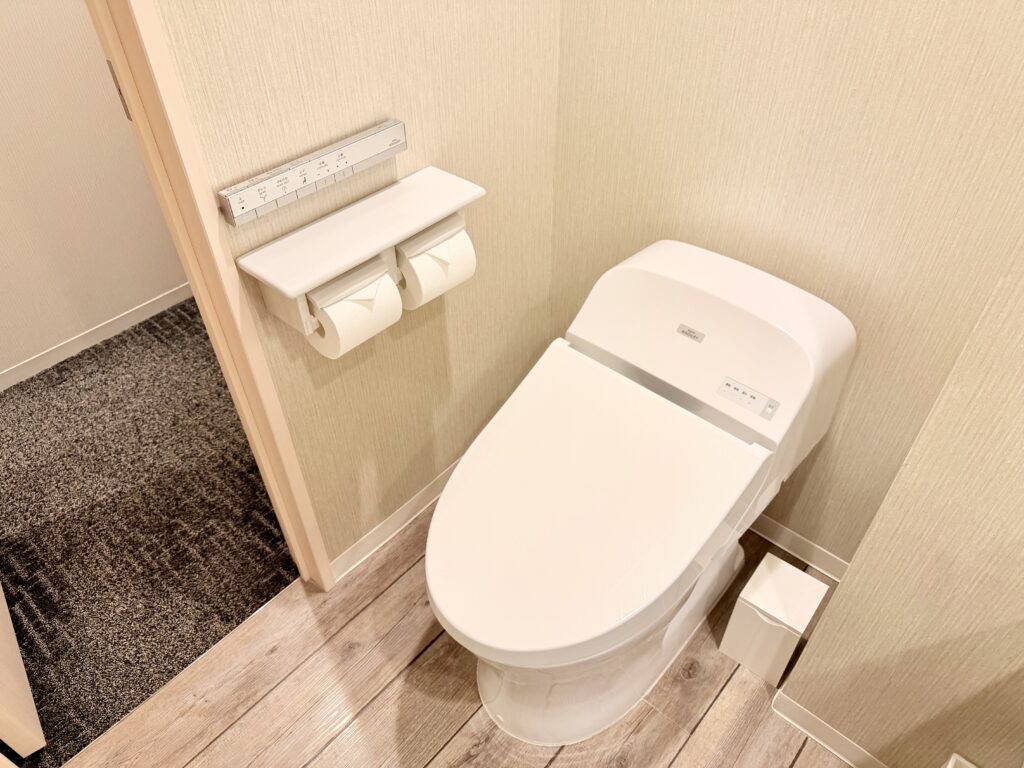 ダブルツリーbyヒルトン東京有明 ゲストルーム トイレ