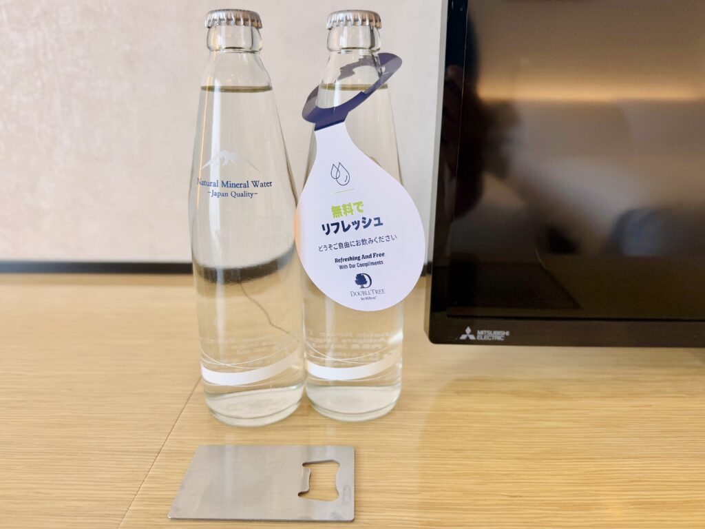 ダブルツリーbyヒルトン東京有明 デラックスルーム 無料のボトルウォーター