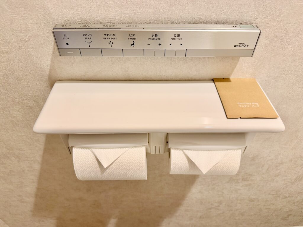 ダブルツリーbyヒルトン東京有明 デラックスルーム トイレはウォシュレット付き