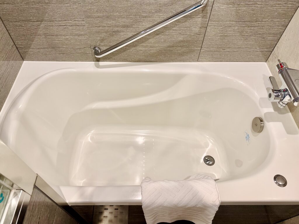 ダブルツリーbyヒルトン東京有明 デラックスルーム 大きなバスタブ