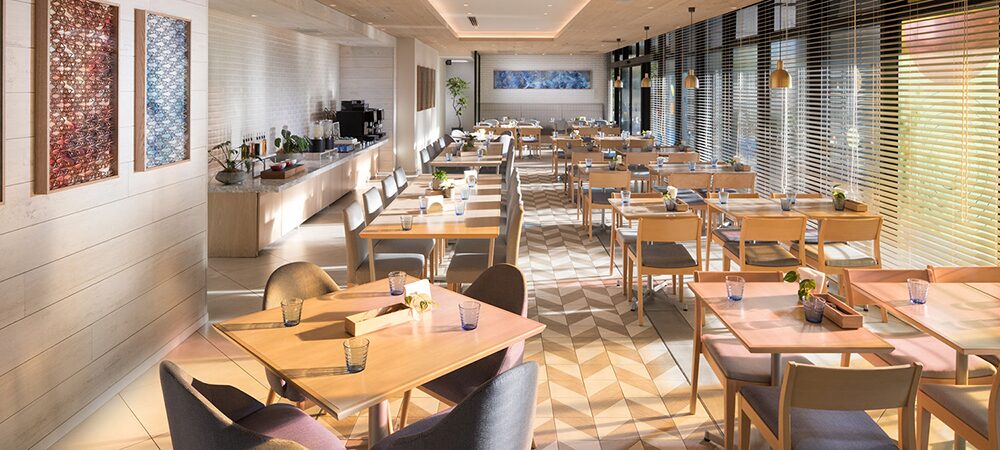 ダブルツリーbyヒルトン有明 朝食会場 SAUS