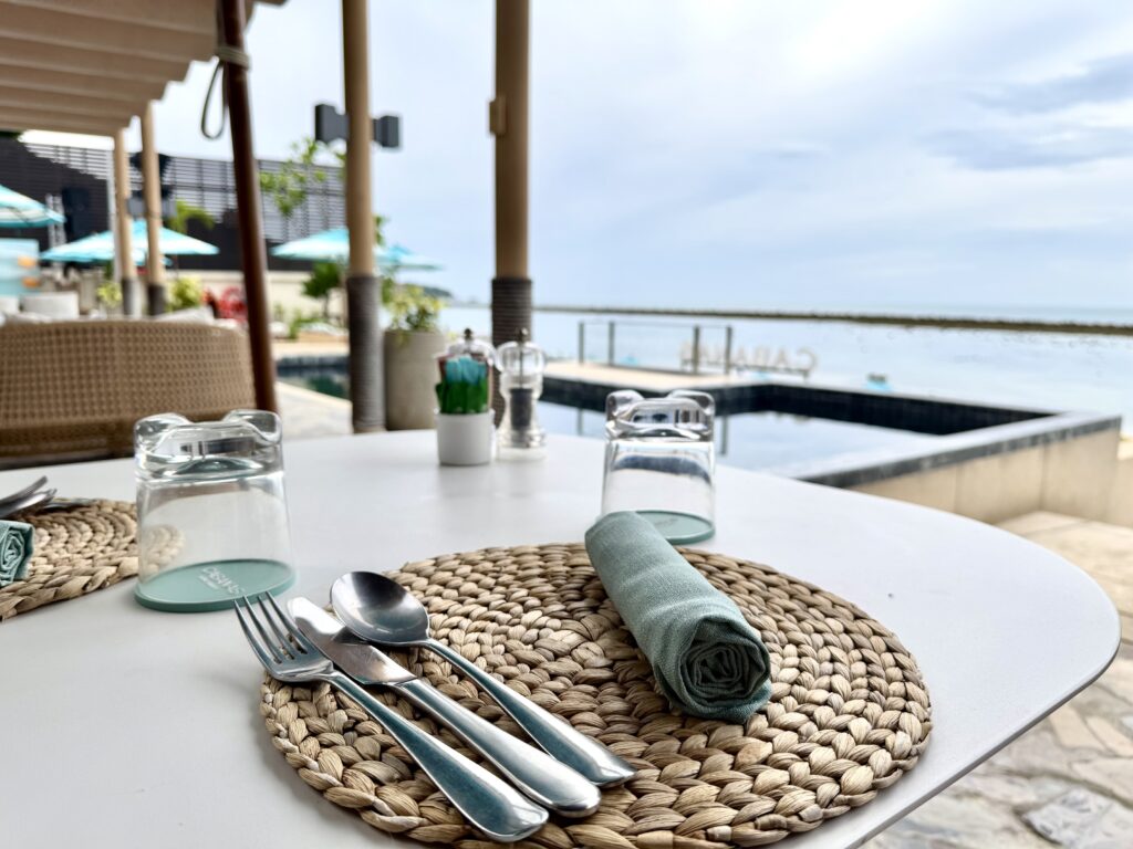 マラスカサムイの朝食セッティング