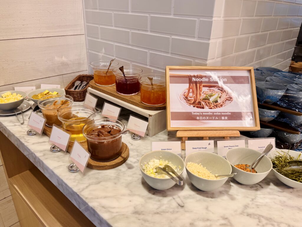 ダブルツリーby東京有明 朝食ビュッフェ SAUSのライブステーション