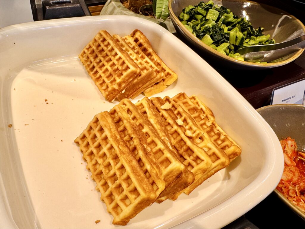 ダブルツリーby東京有明 朝食ビュッフェのワッフル
