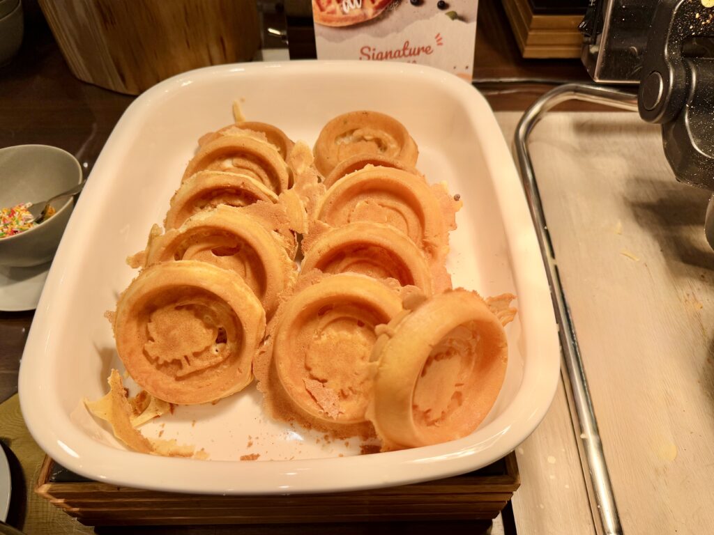 ダブルツリーby東京有明 朝食ビュッフェ Brew33 Bar限定ダブルツリーワッフル