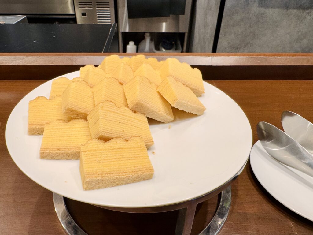 ダブルツリーby東京有明 朝食ビュッフェ Brew33 Bar スイーツコーナー