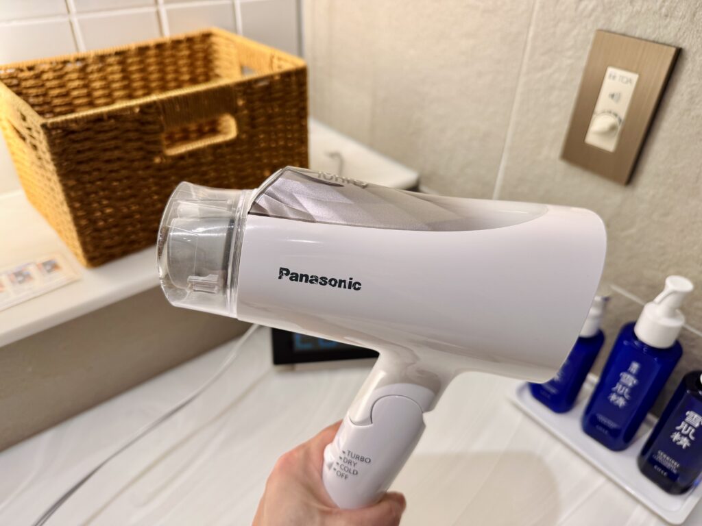 羽田空港第二ターミナル ANAラウンジのシャワールームのアメニティ