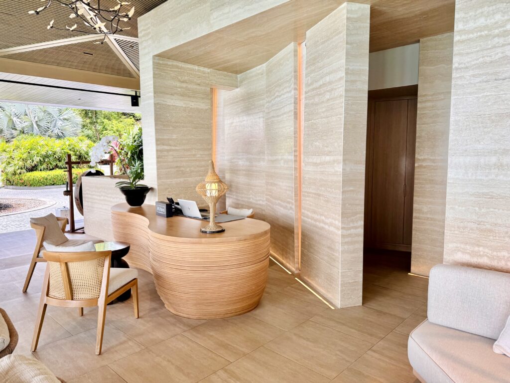 コンラッドコサムイのレセプション