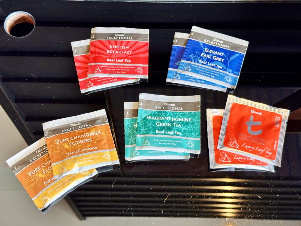 コンラッドコサムイ 客室にある紅茶