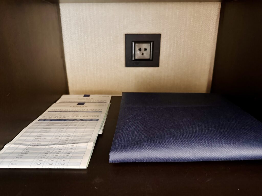 コンラッドコサムイ クリーニング伝票