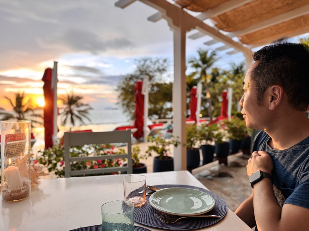 コンラッドコサムイ アズールから見る夕日の眺め