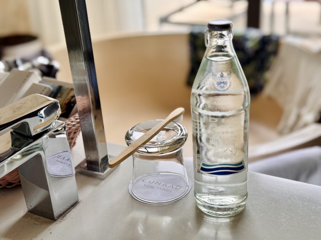 コンラッドコサムイ 客室清掃後の洗面台