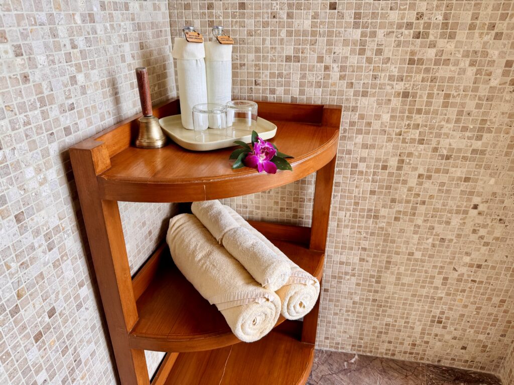 コンラッドコサムイ プライベートサウナのタオル