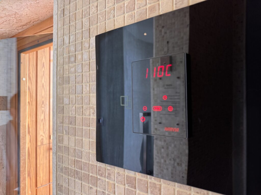 コンラッドコサムイ プライベートサウナ（ドライサウナ）の温度調整