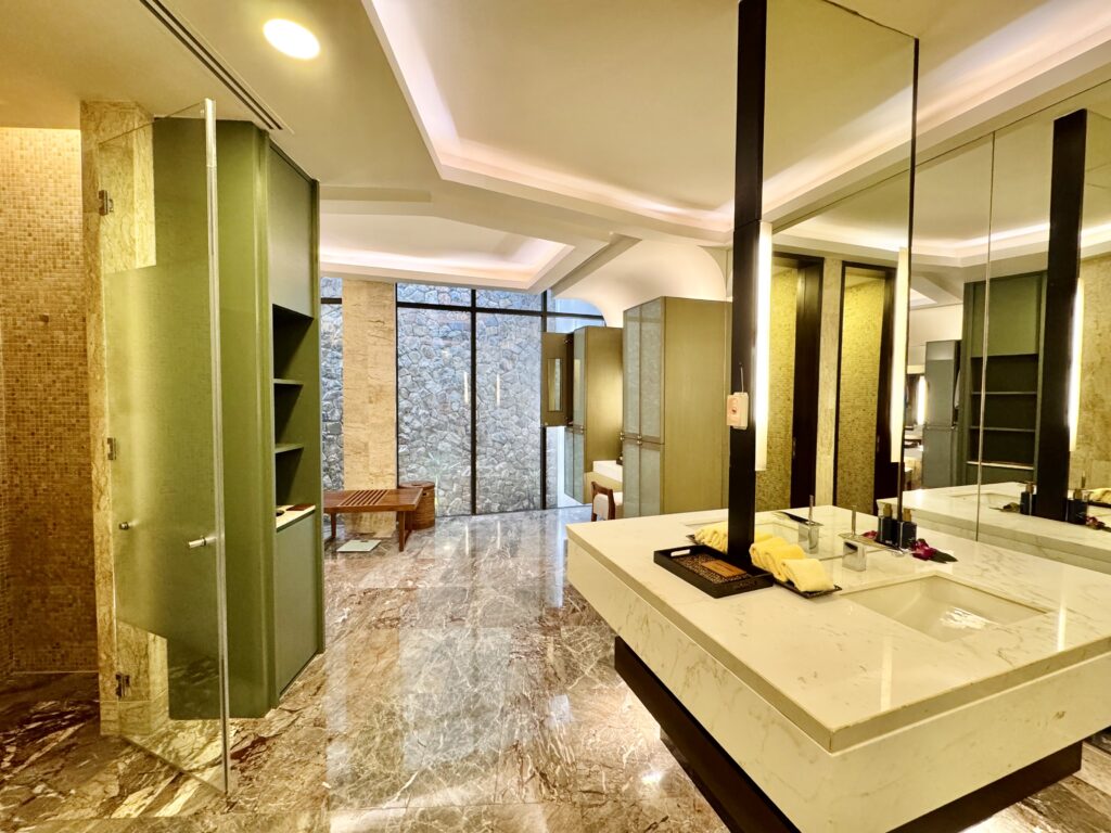 コンラッドコサムイ スパの更衣室の様子