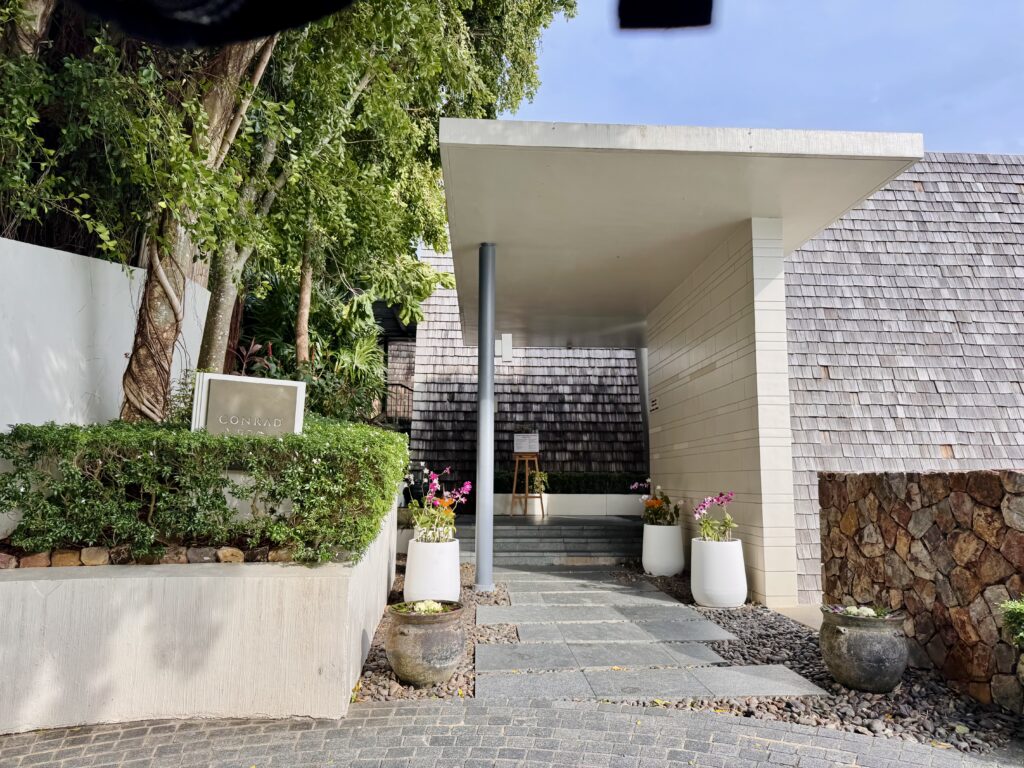 コンラッドコサムイ スパのエントランス