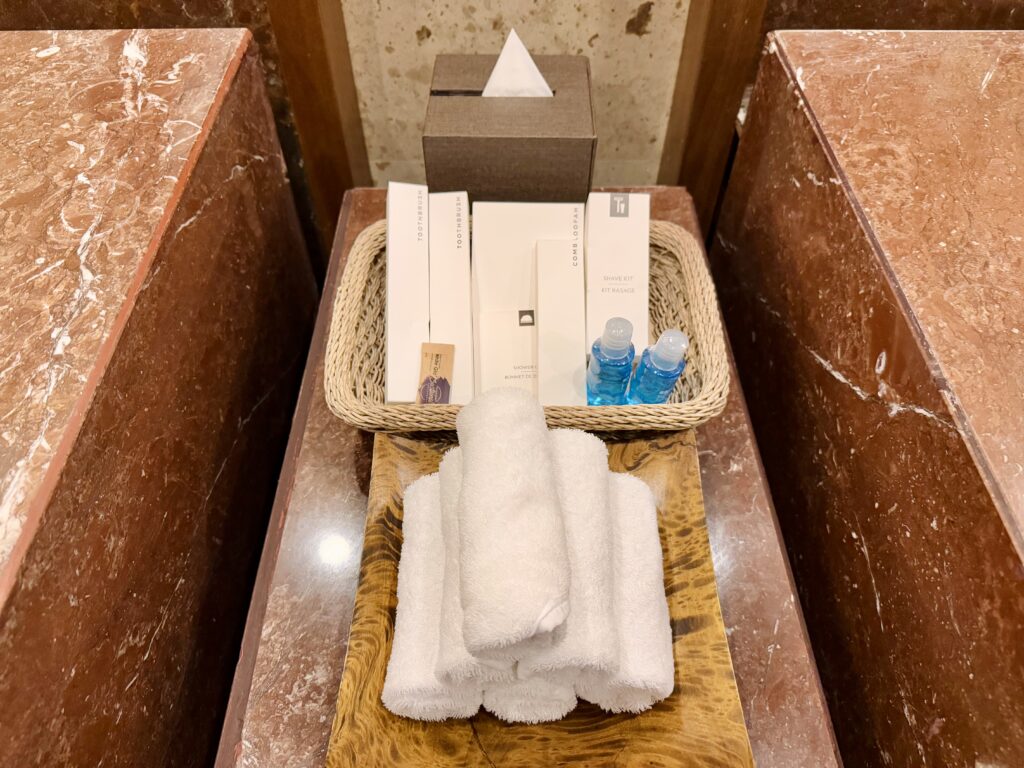 コンラッドコサムイ フィットネスジムのシャワーのアメニティ