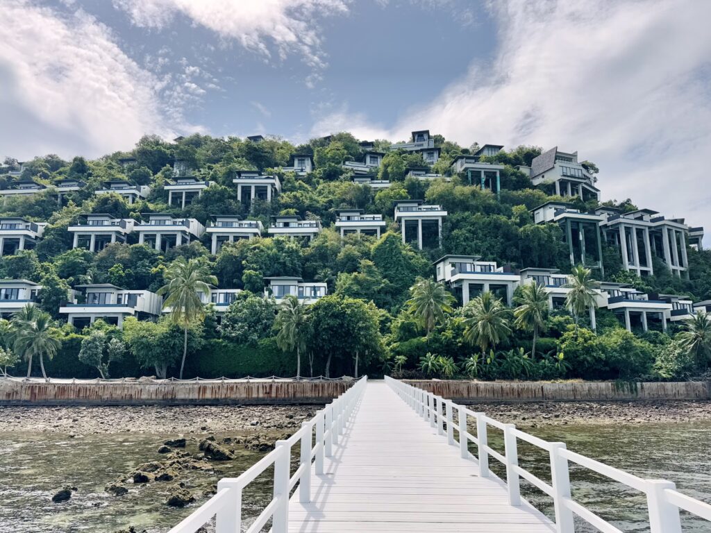 コンラッドコサムイ 桟橋からの眺め