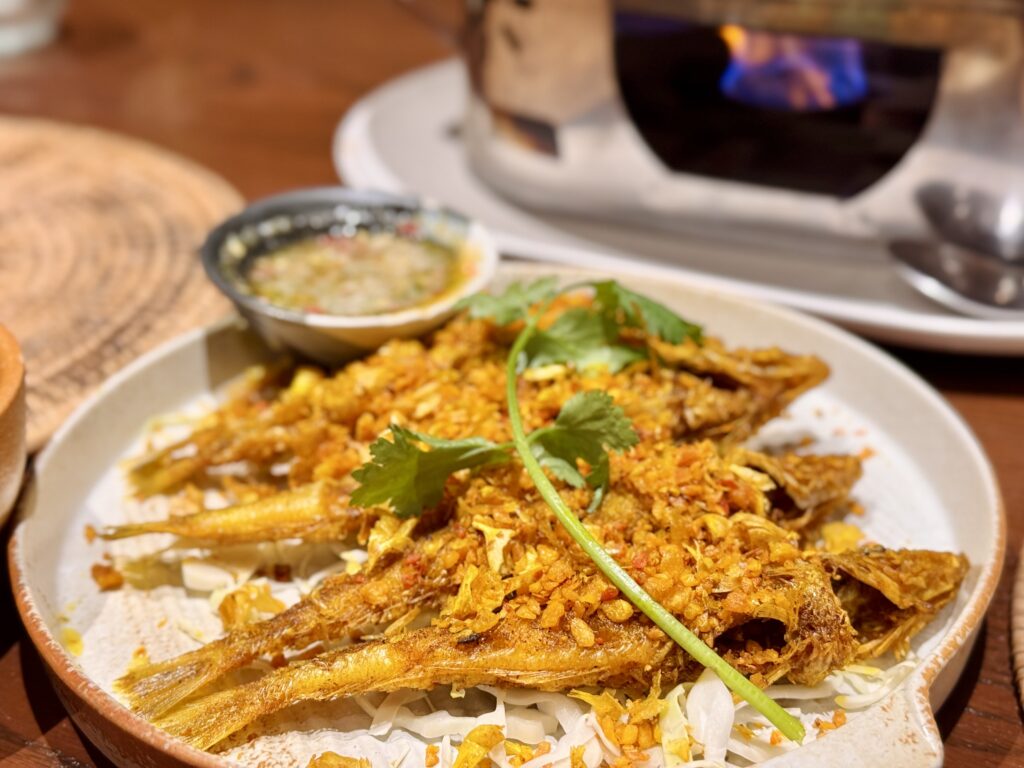 Sabienglae, Bang Rak Beach 魚の揚げ物