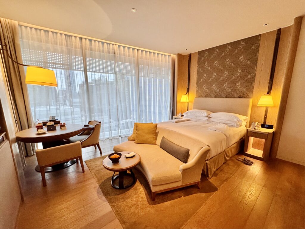 ウォルドーフアストリアバンコク リビング&ベッドルーム