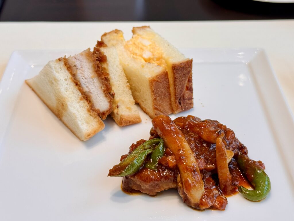 東京ステーションホテル 朝食のカツサンドなど