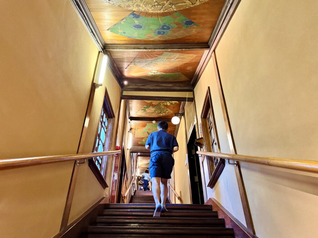 ホテル雅叙園東京 百段階段へ