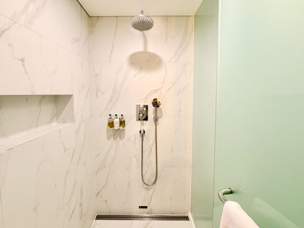 韓国ソウル ホテル28明洞 シャワールーム