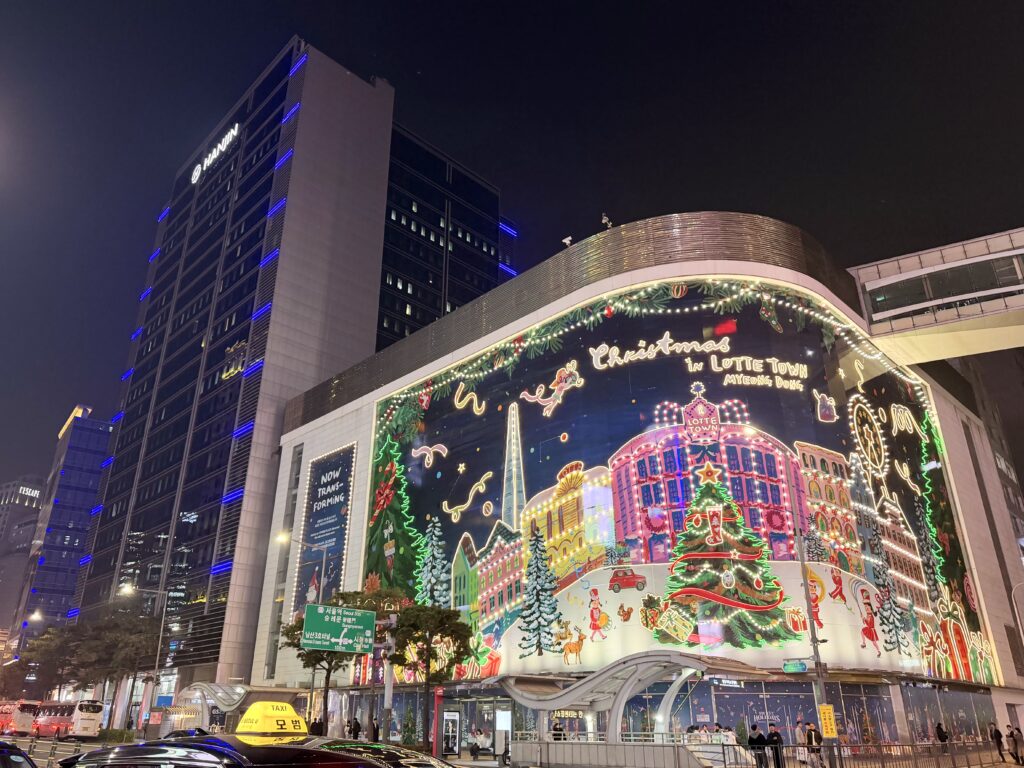 韓国ソウル ロッテ百貨店のクリスマスイルミネーション