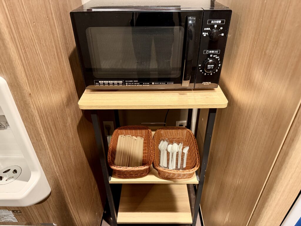ドーミーイン東京八丁堀の電子レンジ