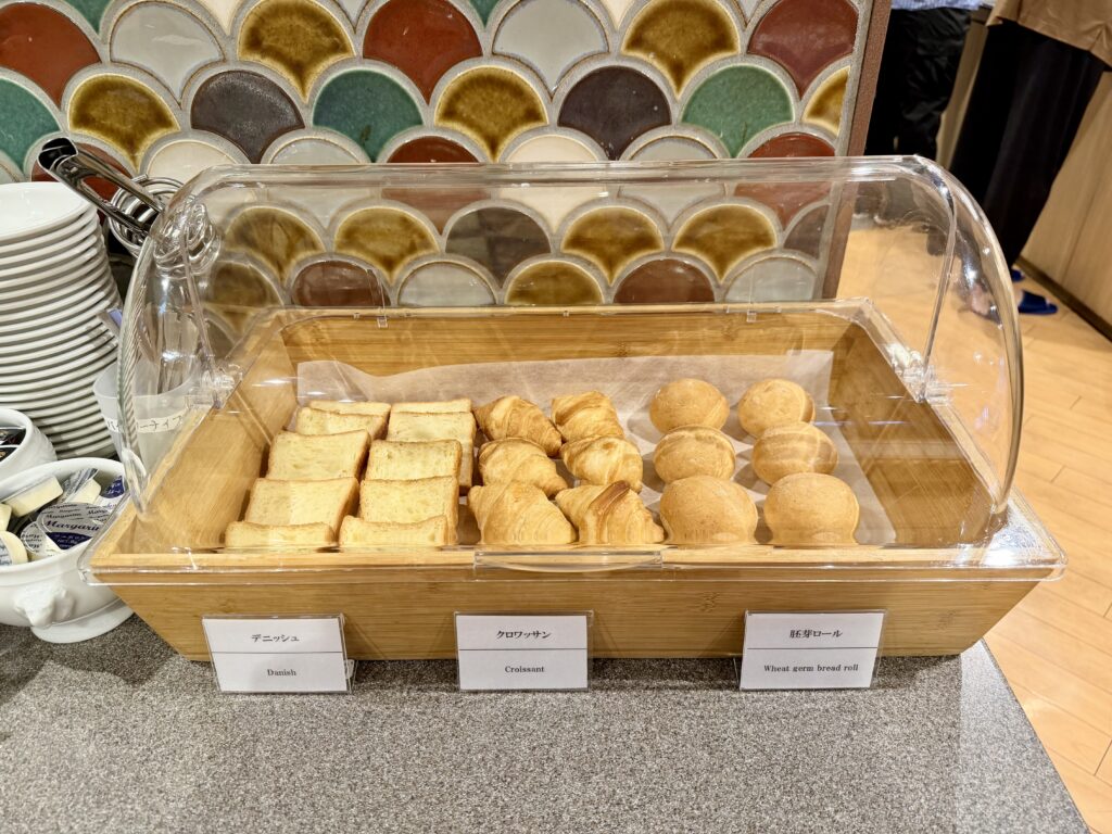ドーミーイン東京八丁堀の朝食 パン