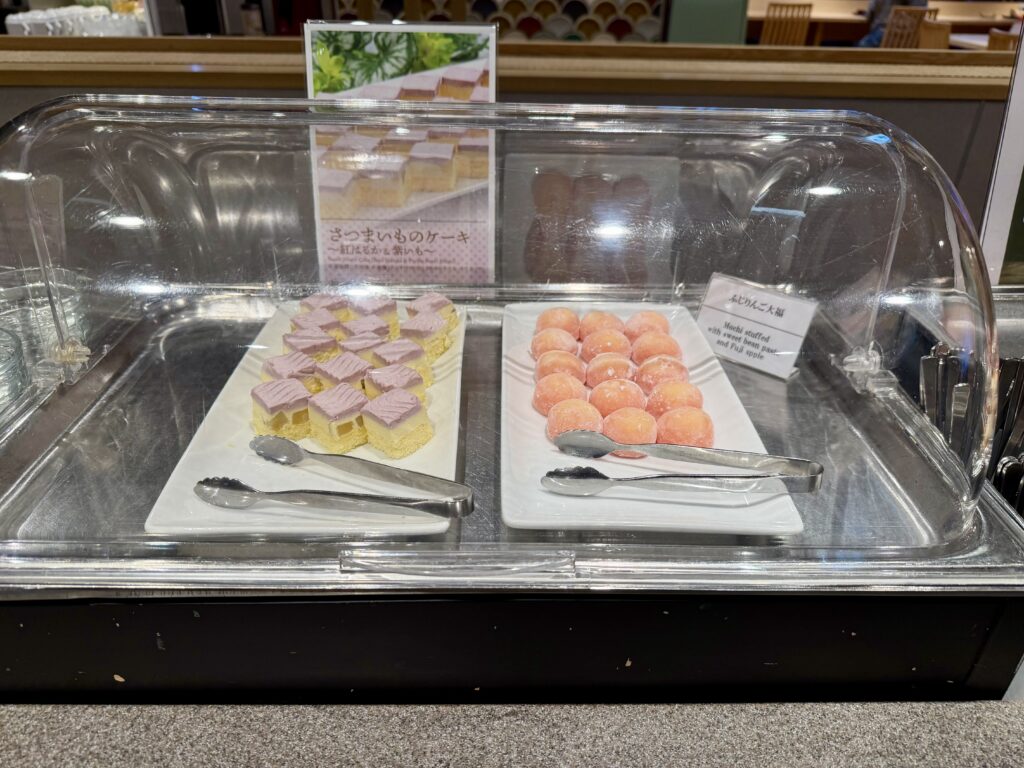 ドーミーイン東京八丁堀の朝食 ケーキ