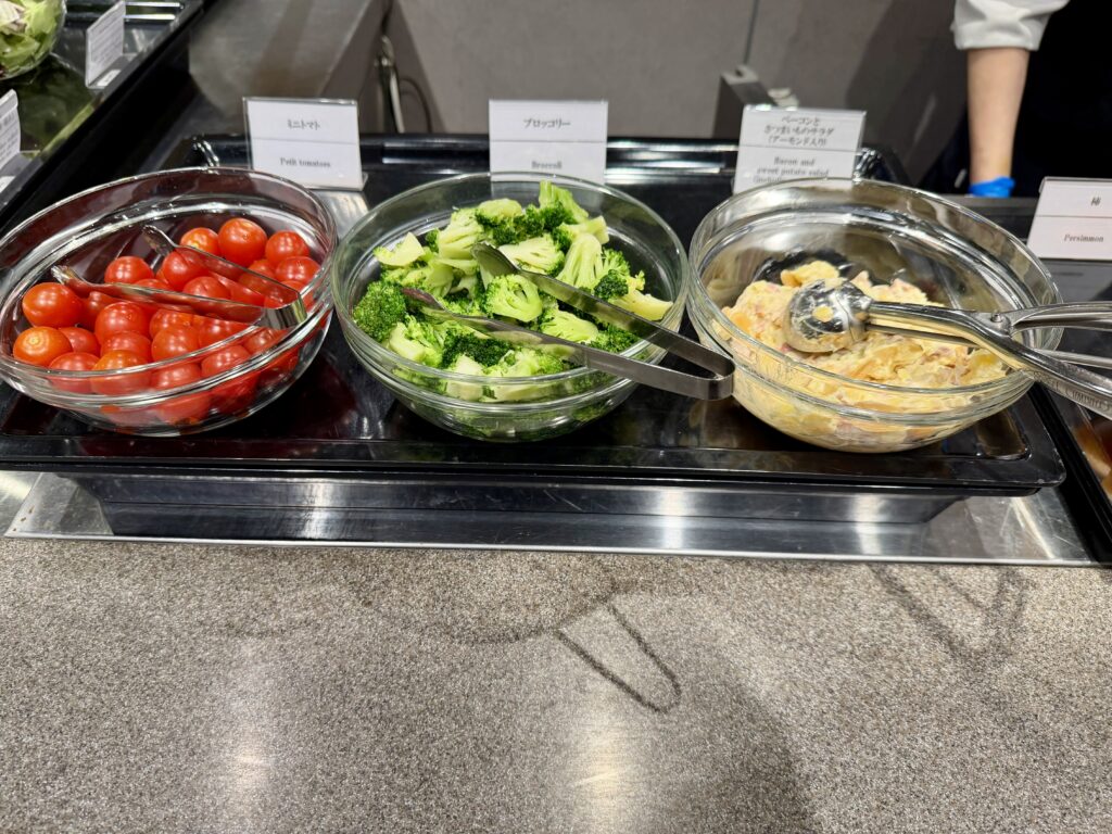 ドーミーイン東京八丁堀の朝食 サラダ