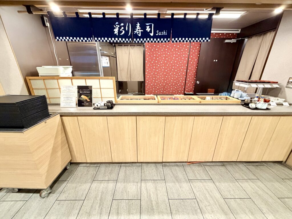 ドーミーイン東京八丁堀の朝食 彩り寿司コーナー